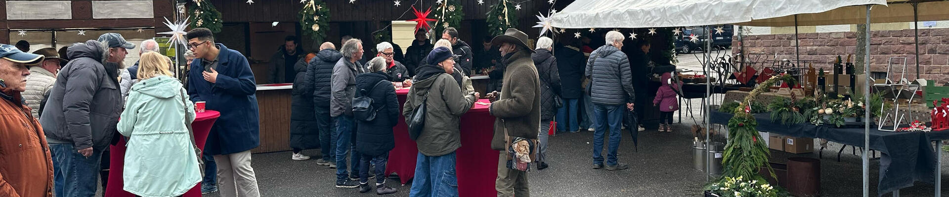 Am Adventsmarkt 2025